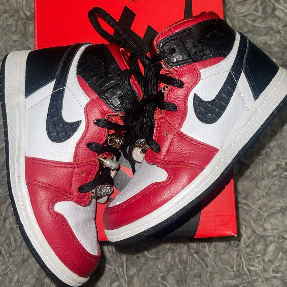 COPY - Nike dunks/Jordan 1• toddler size 10